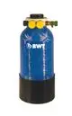 Heizungsbefüllanlage in blauer Farbe mit BWT-Logo, ausgestattet mit mehreren Anschlüssen für die Installation, auf einem schwarzen Sockel.